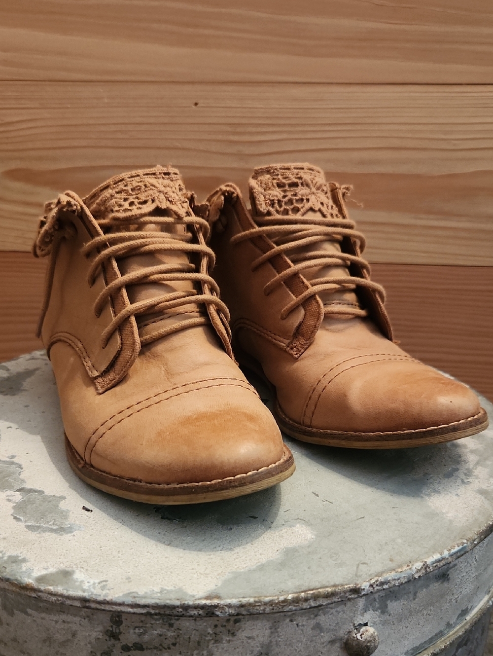 Gianni Bini Tan Leather Lace-Detail Lace-Up Ankle Boots